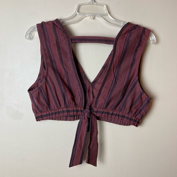 Wild Fable Striped V-Neck O Ring Tie Back Crop Top Red - Picture 6 of 9